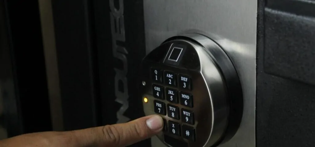 Como asegurar mantenimiento adecuado de una caja fuerte 1024x480 - ¿Cómo asegurar el mantenimiento adecuado de una caja fuerte?