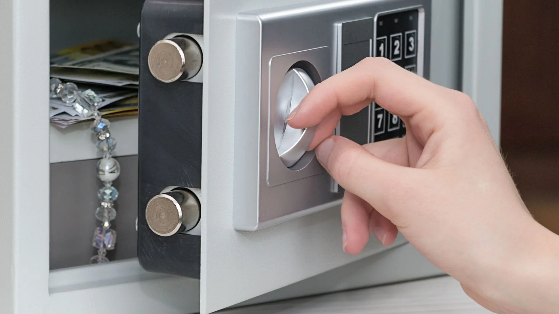 Cuales son los metodos mas efectivos para abrir caja fuerte bloqueada - &iquest;Cu&aacute;les son los m&eacute;todos m&aacute;s efectivos para abrir una caja fuerte bloqueada?